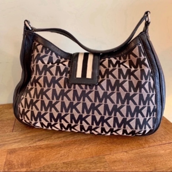 Michael Kors Canvas Leather Signature Shoulder Bag - Picture 2 of 7